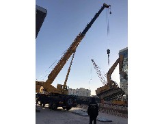 江门大型吊车出租公司和你说说在整个起重工程中起重机都有哪些特点跟使用技巧